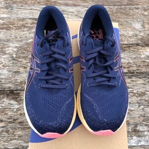 NEW : GEL- Kayano ASICS 👟 7.5 WIDE Trainers